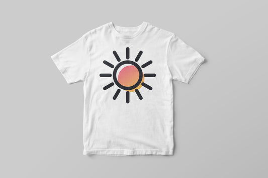 Детска тениска със слънце за малките приключенци